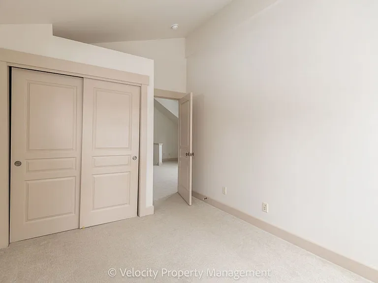 2469 NW Sacagawea Ln — Photo 21