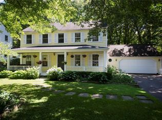 85 Carriage Stone Dr, Chagrin Falls, OH