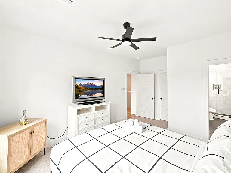 9240 Culver St #B — Photo 13