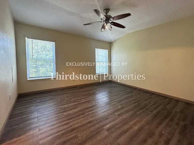 1660 Biscayne Bay Cir — Photo 9