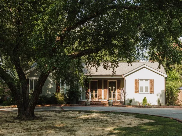 808 Poplar St, Greenwood, MS 38930