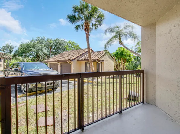 4581 W Mcnab Road #12, Pompano Beach, FL 33069