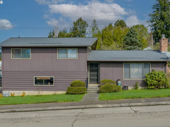 1005 Maple St, Myrtle Point, OR 97458