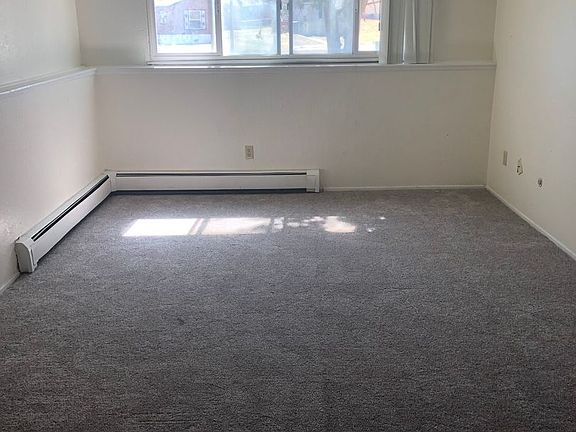 4th image of 1411 Edinburgh Rd #305