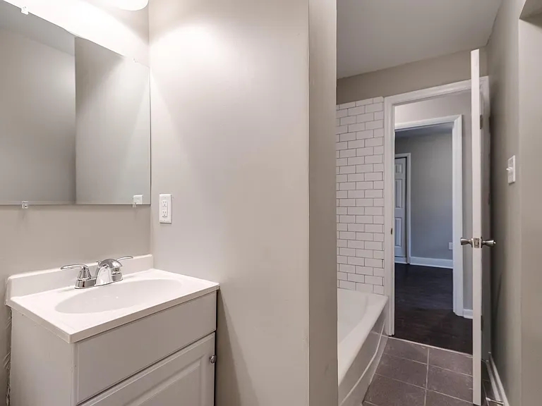 2112 Newbourne St — Photo 11