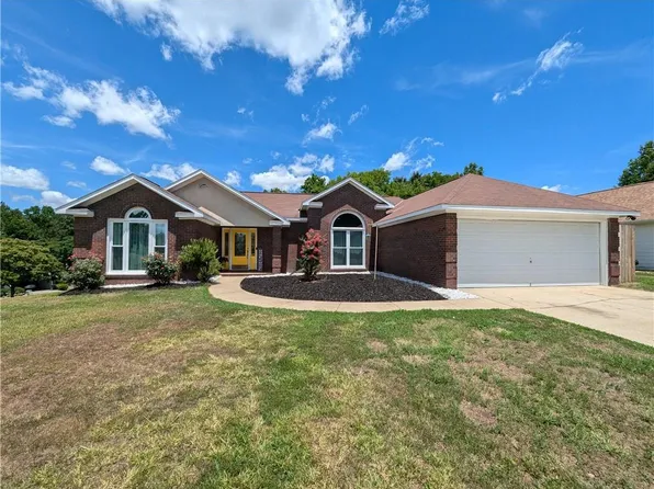 2606 Beacon St, Phenix City, AL 36867