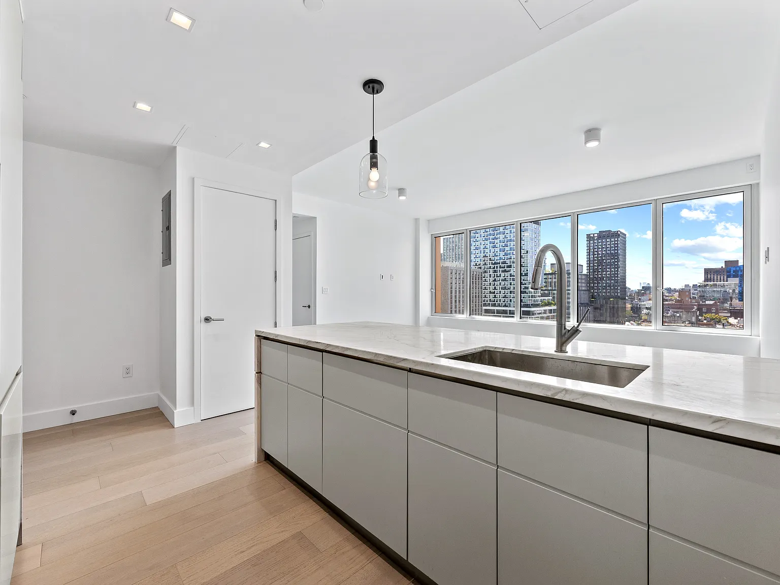 208 Delancey Street — Photo 4