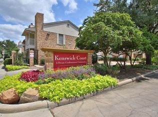10615 Briar Forest Dr APT 402, Houston, TX 77042