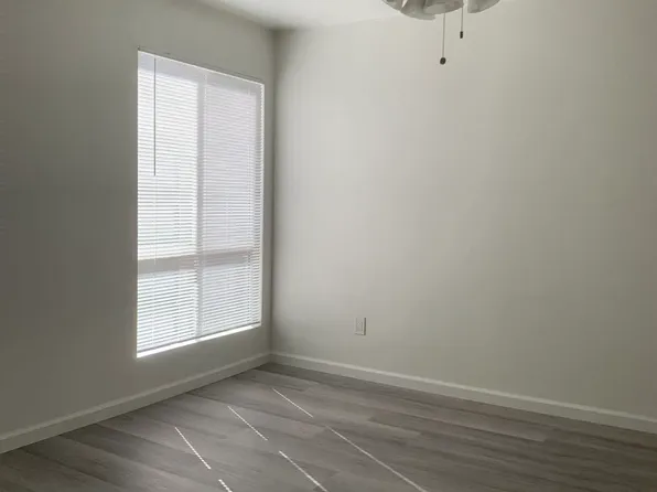 521 Sandalwood Pl Unit 8, Escondido, CA 92027