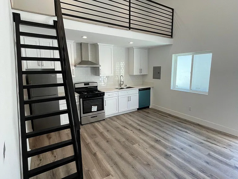 3227 Madera Ave — Photo 5