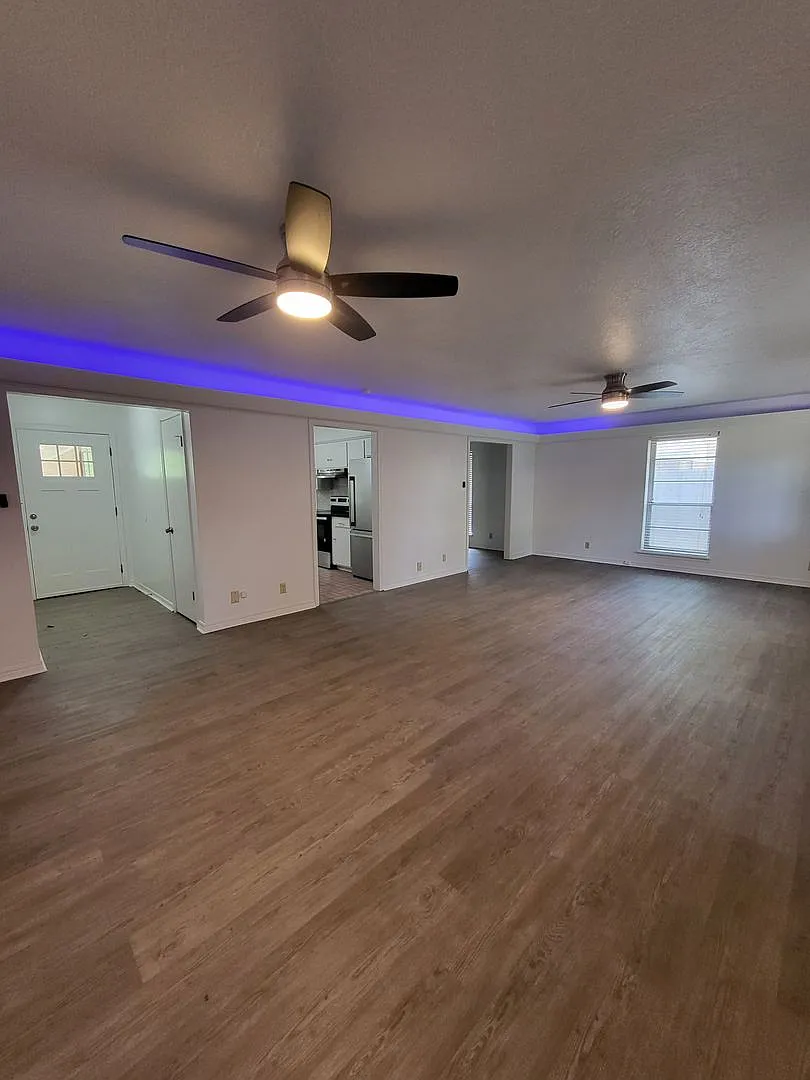 (2) Bed/(2) Bath with Updated in Core Norman! Must See! — Photo 3