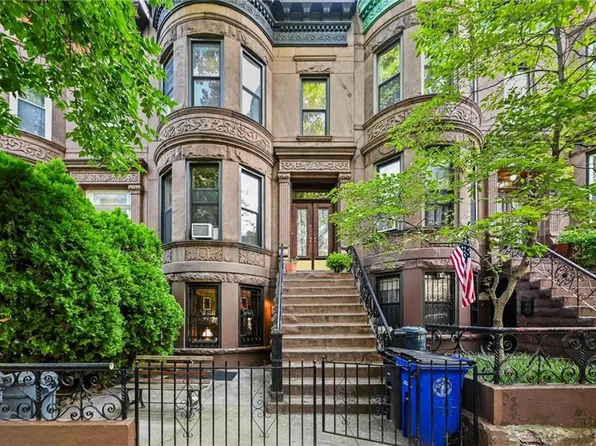 559 47th St, Brooklyn, NY 11220