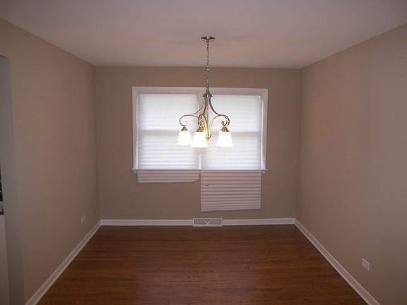 3rd image of 17056 Evans Dr