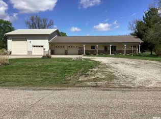 535 W Fulton St, Farmington, IL 61531