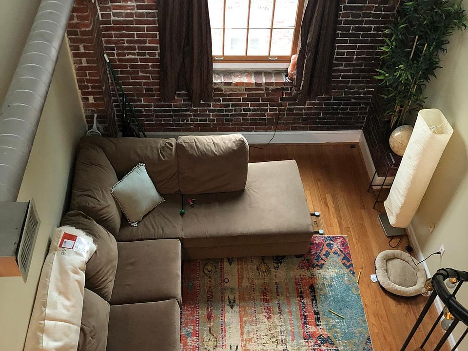 Hi ceilings, view from loft bedroom