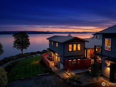 896 Snowshoe Place, Greenbank, WA, 98253