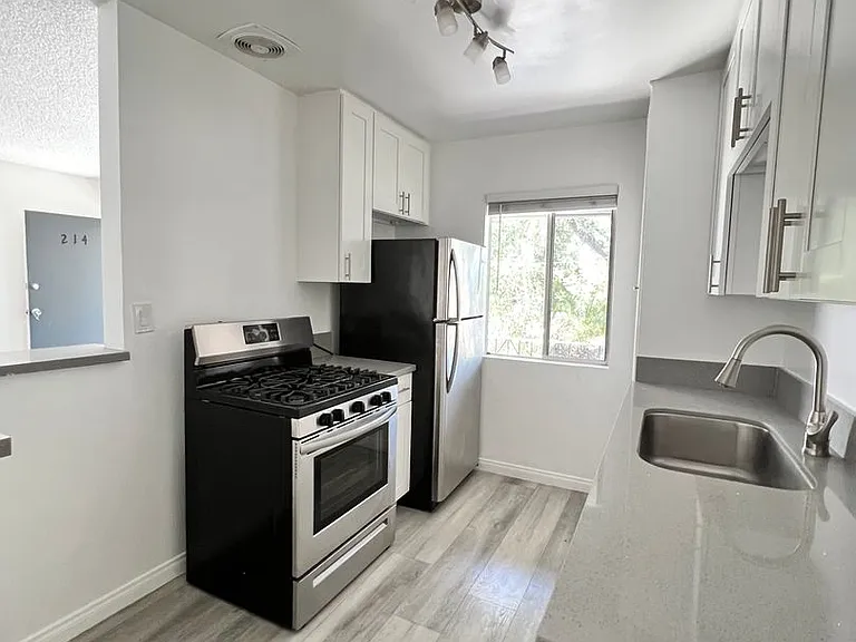 Citrus Pacific Villas — Photo 7