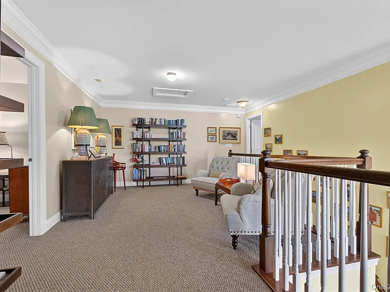 17 Deforest Dr — Photo 27