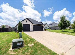 1210 Stoneybrook Ln, Bentonville, AR 72713