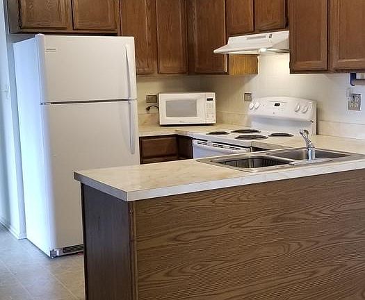 2nd image of 5400 Walnut Ave Unit 711
