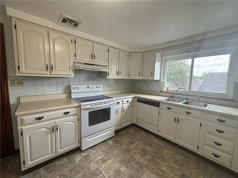 809 Carbon Rd — Photo 12