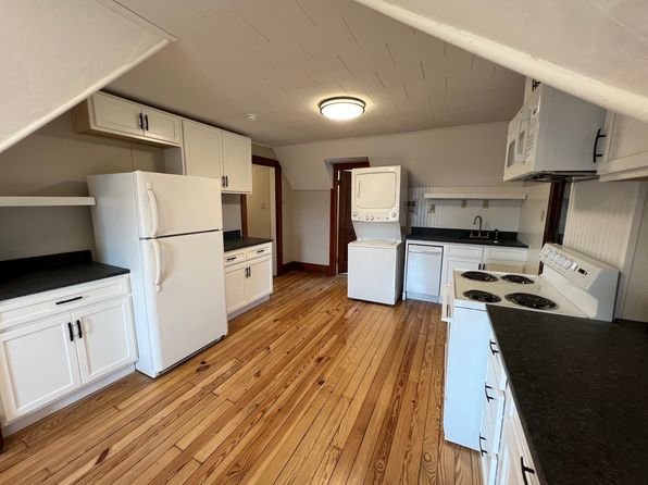 137 W College Ave