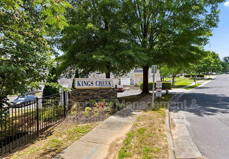 8130 Kings Creek Dr — Photo 41