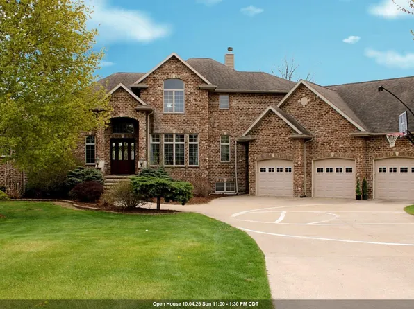 3463 Grand Meadows Xing, Neenah, WI 54956