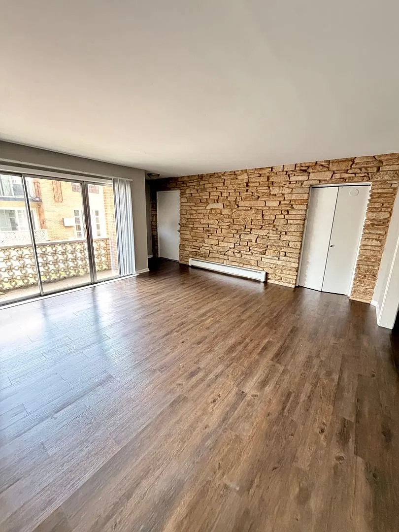1 Scotdale Rd. — Photo 4