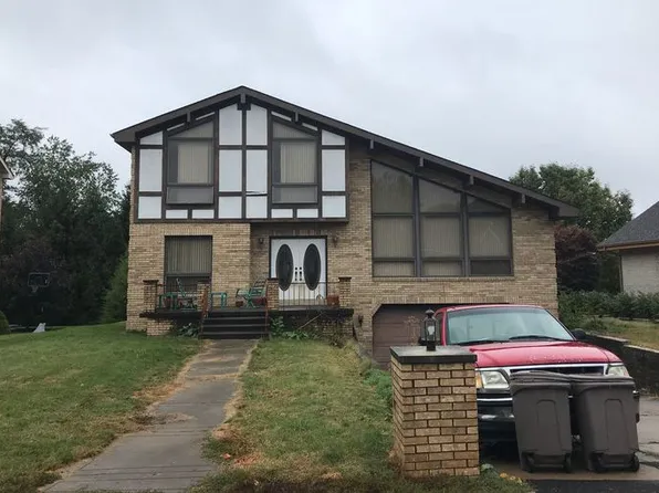 202 Aber Dr, Clairton, PA 15025