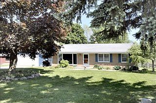 1st image of 2549 Summerdale Ave