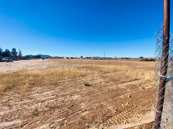 2060 Green Tree Loop, Chaparral, NM 88081
