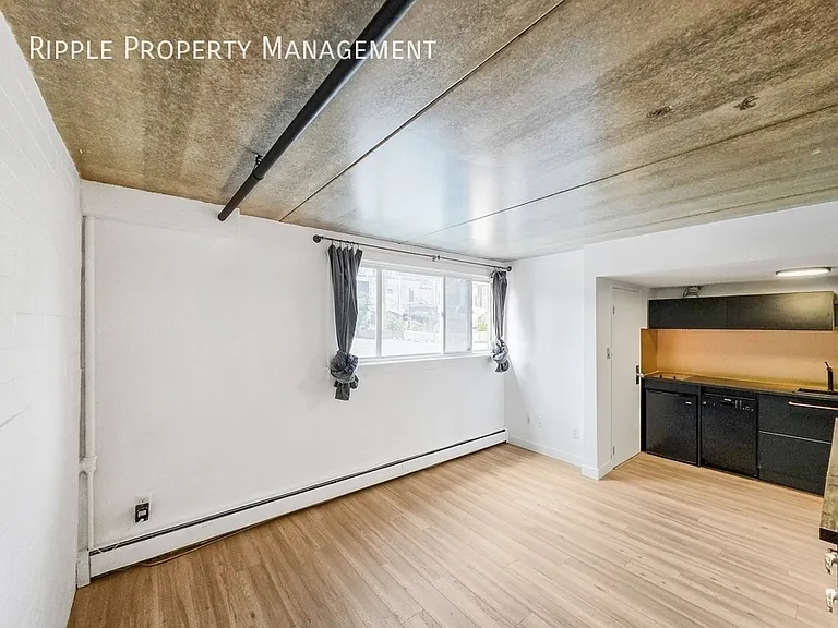 315 9a St NW #104 — Photo 6