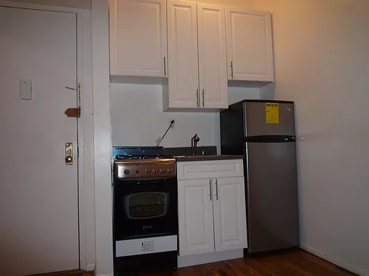 Rented by JR Properties, LTD | media 7