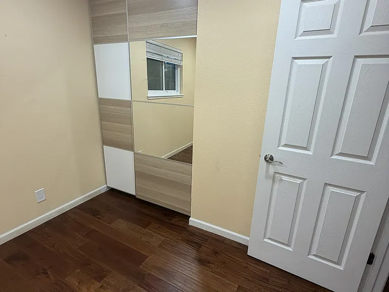 362 Manferd St — Photo 9