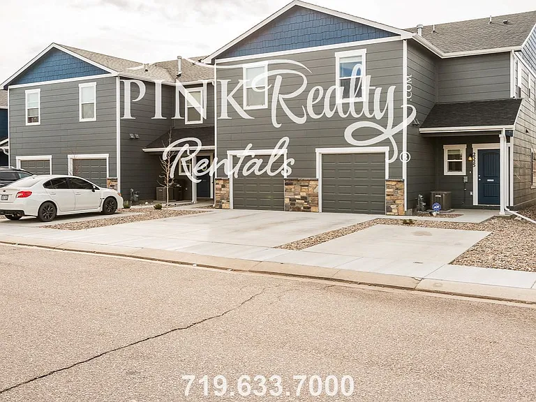 2325 Washo Cir — Photo 2