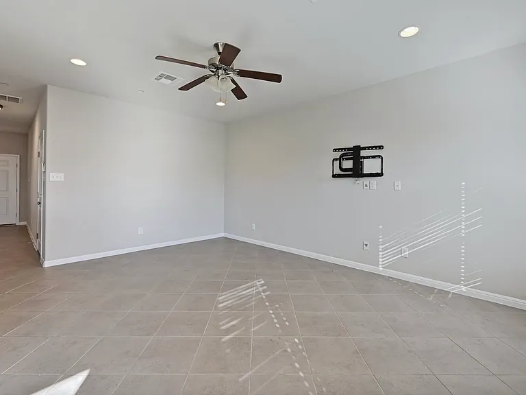 1302 Catalan Rd — Photo 8