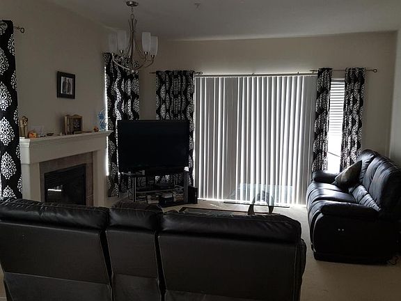 4th image of 22627 NE Alder Crest Dr