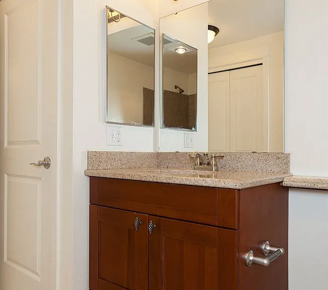 Howard Park Apartments — Photo 25