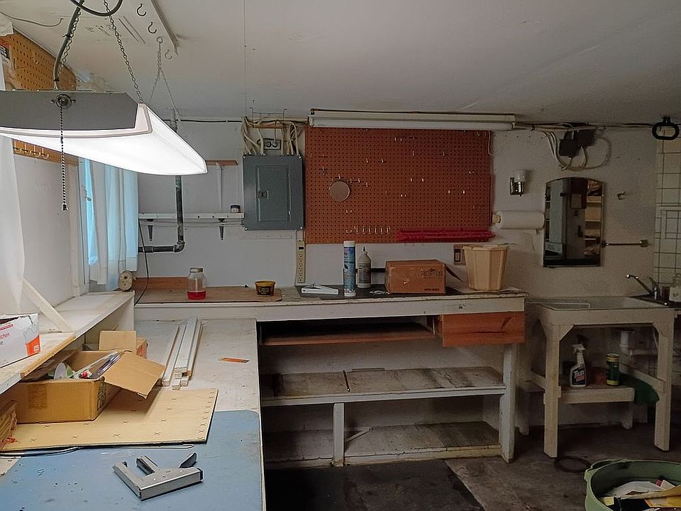 Large Workbench Basement