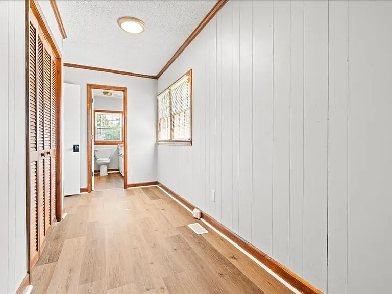 423 Sheffield Dr — Photo 29