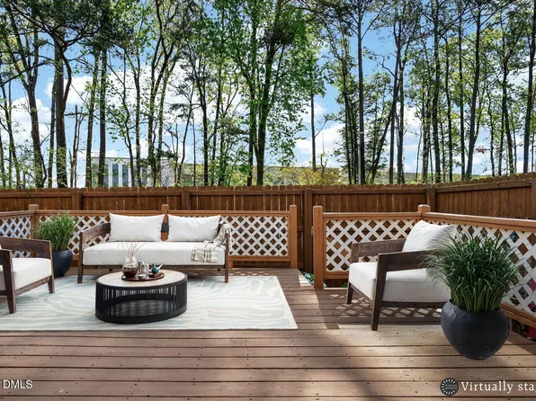 833 Kensington Dr, Cary, NC 27511