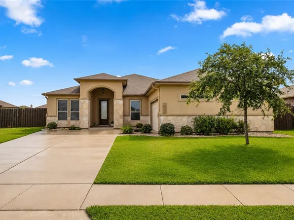 1826 Monterey Bay Dr, Portland, TX 78374