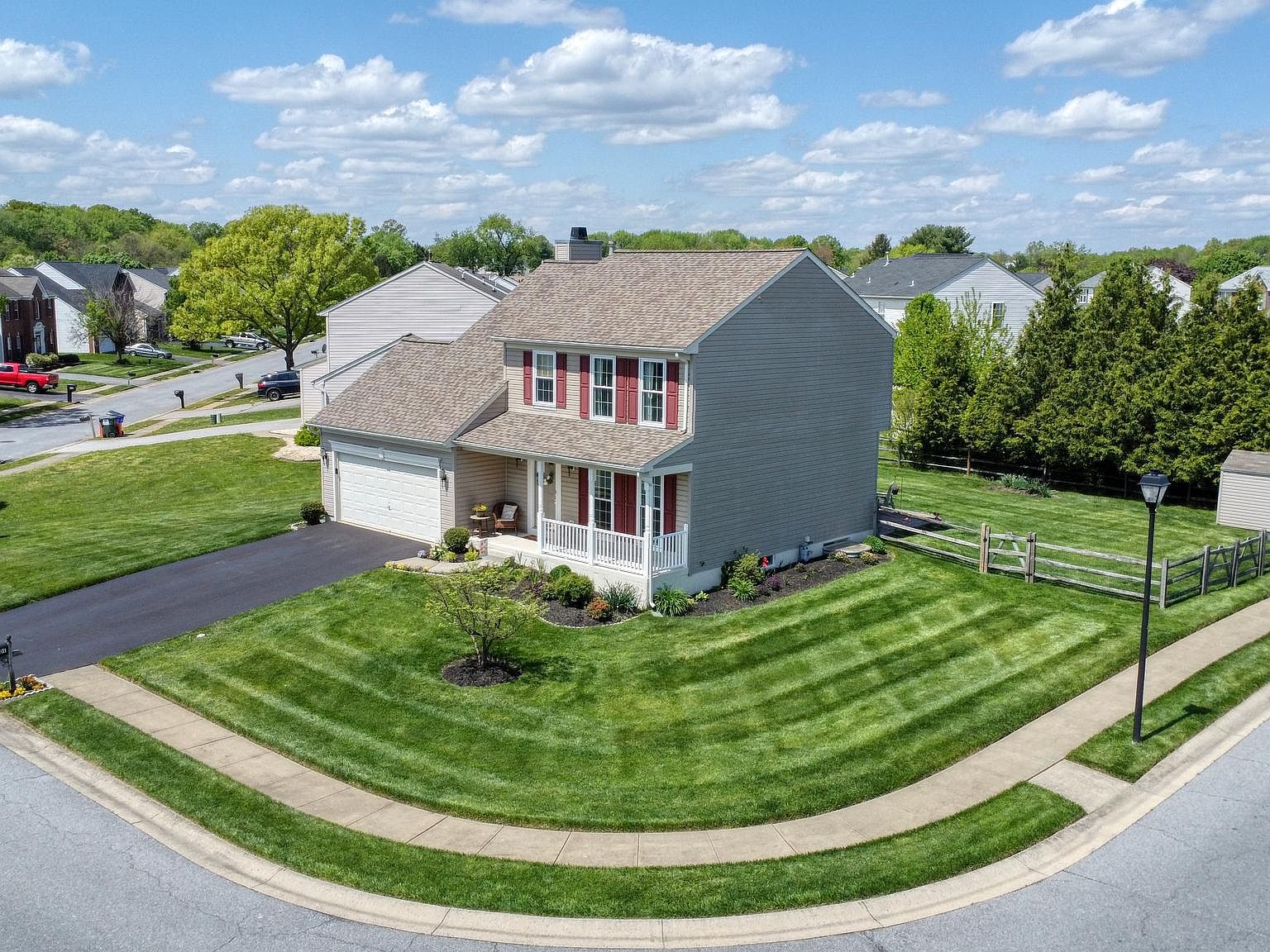 301 Treetop Cir, Bear, DE 19701 Zillow