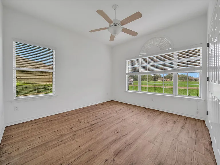 15575 Kitty Hawk Dr — Photo 25