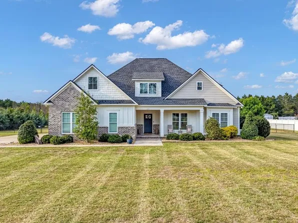 124 Creekridge Dr, Leesburg, GA 31763