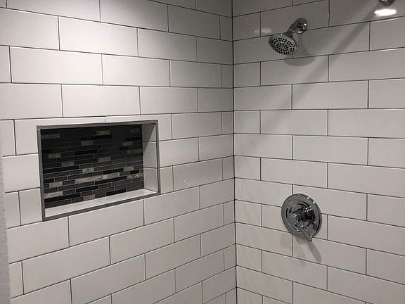 3rd image of 51 Hillcrest Ave Floor 1