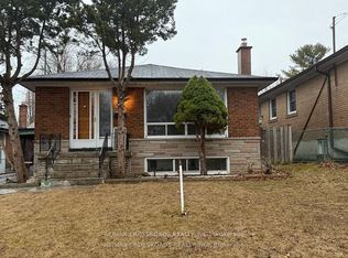 113 Confederation Dr, Toronto, ON M1G 1A4