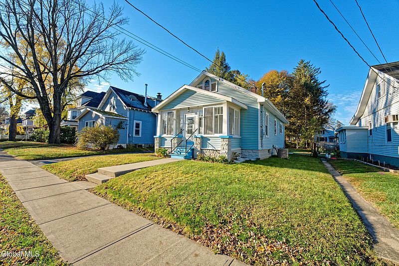 2nd image of 105 Sacandaga Road