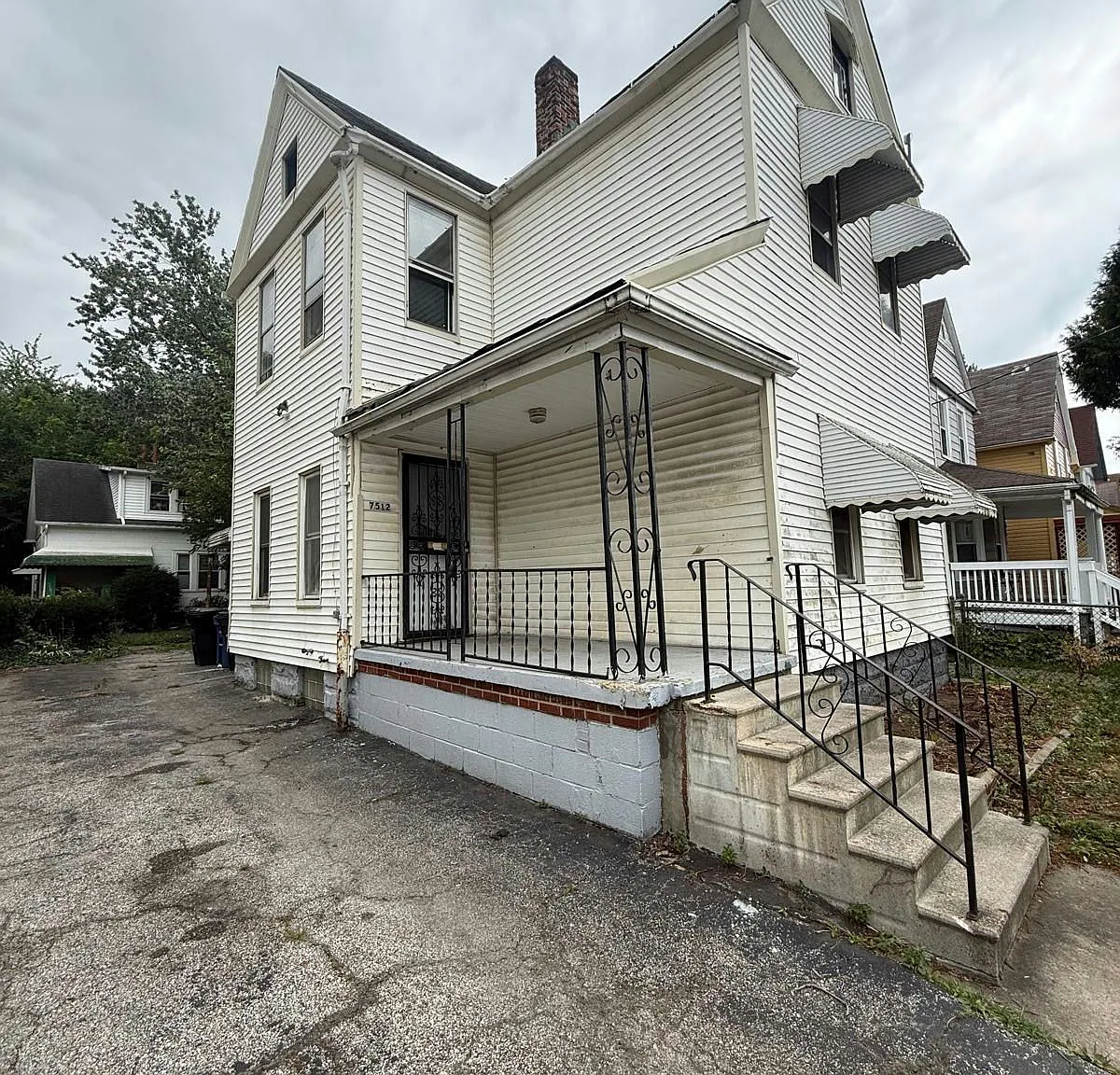 4 bed, 1200 sqft, $1,400 — Photo 1